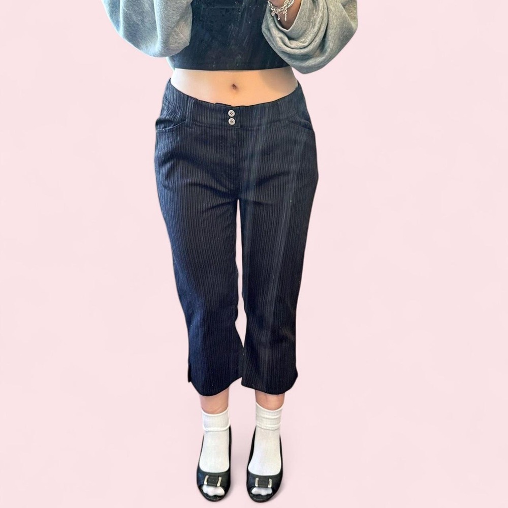 Roadrunner black pinstripe capri pants